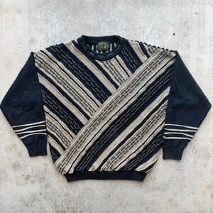 Vintage 90’s TOSANI 3d Knit Sweater  (XL)